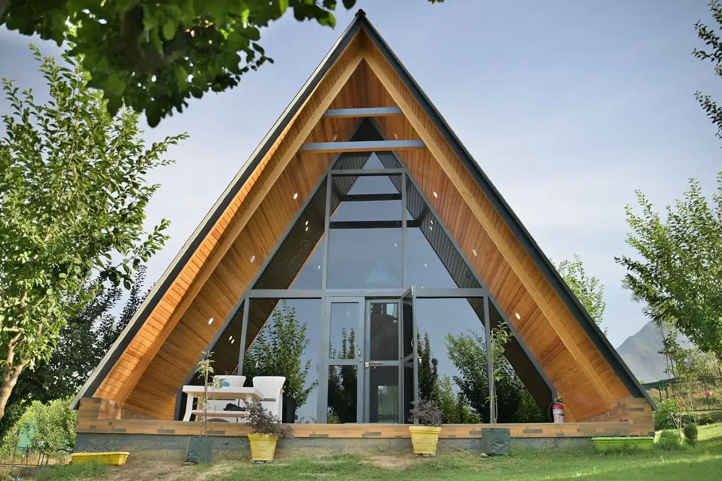 1 BADROOM VILLA COTTAGE , KASHMIR